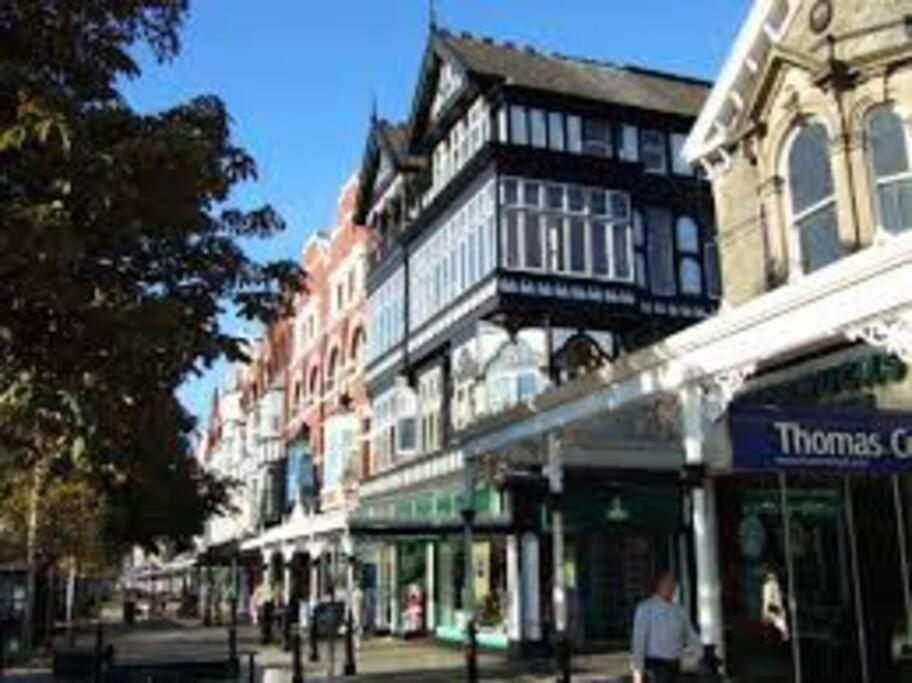 Rooms@ Remedy 2 Bedroom Southport Esterno foto